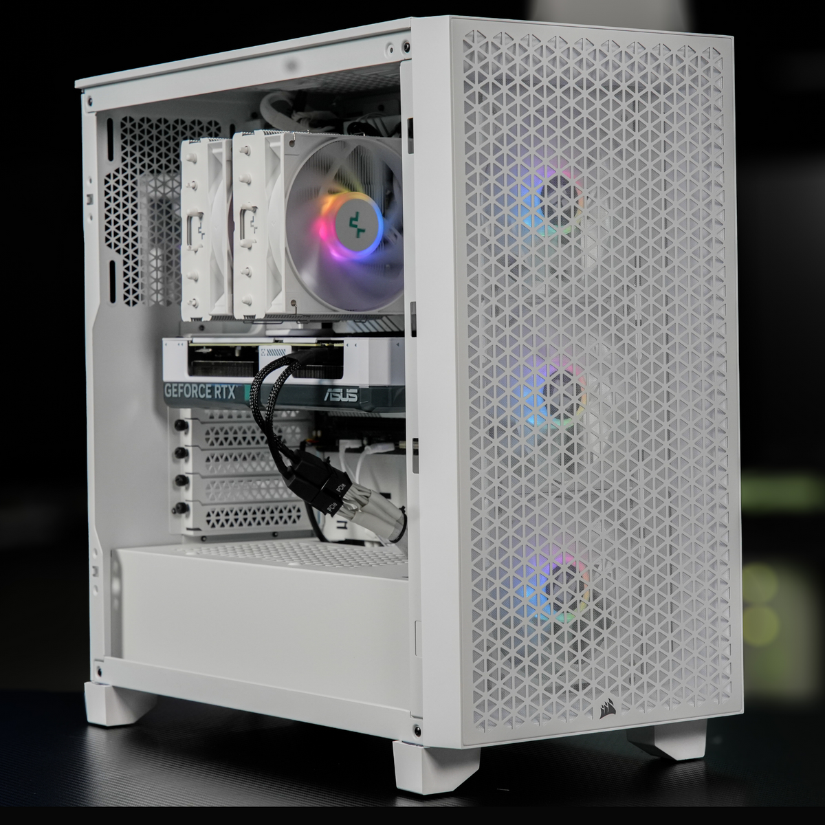 White Gaming Pc (Intel i7-14th Gen - RTX 4070 SUPER - 2TB SSD - 32GB RAM DDR5- Win 11 Pro - Keyboard Mouse)