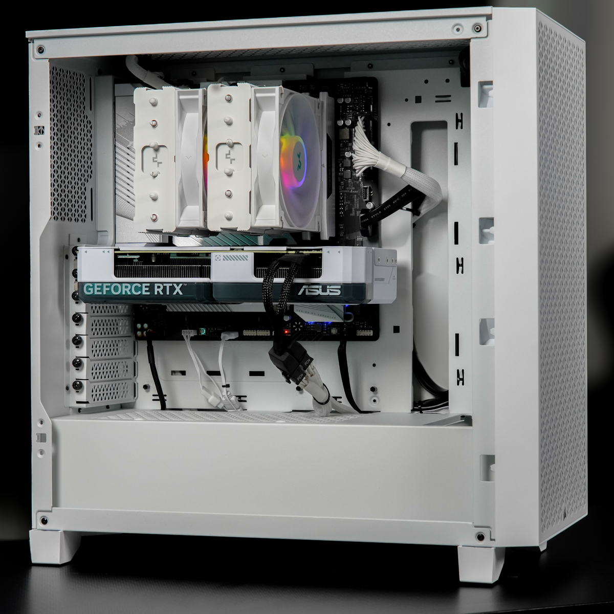 White Gaming Pc (Intel i7-14th Gen - RTX 4070 SUPER - 2TB SSD - 32GB RAM DDR5- Win 11 Pro - Keyboard Mouse)